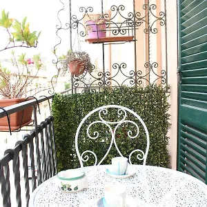 Camelia , Brindisi Italië