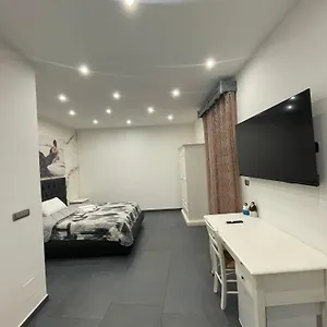 Li Cumpari Salentini , Lecce Italië